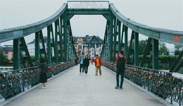 美因河畔法兰克福之铁桥